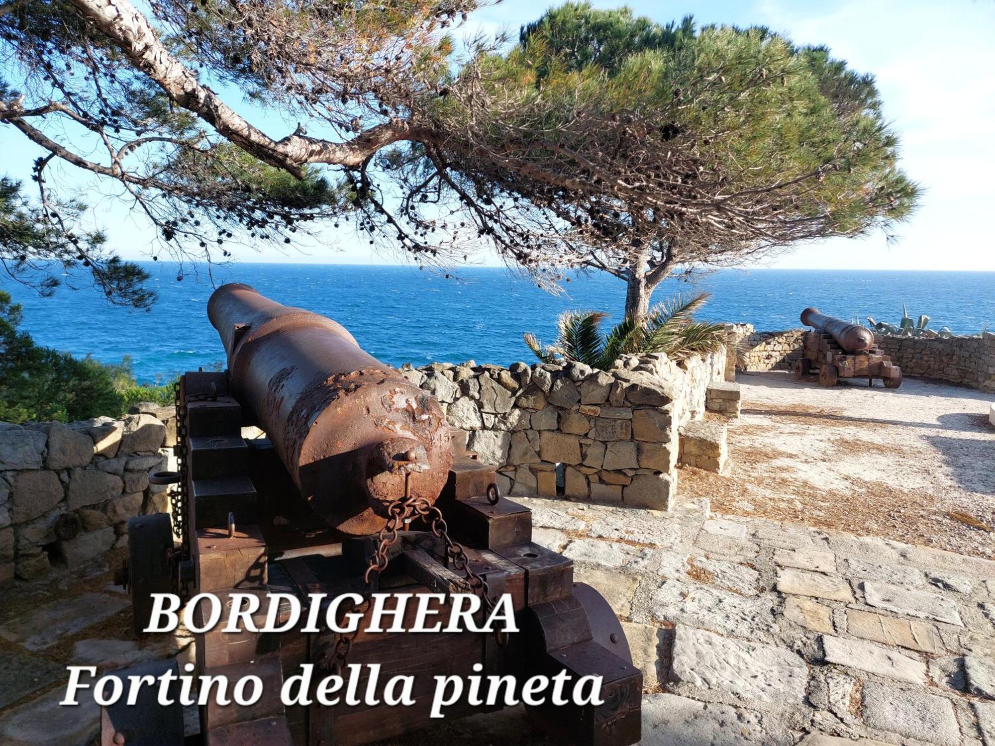 Emozioni Casa Vista Mare Bordighera Eksteriør bilde